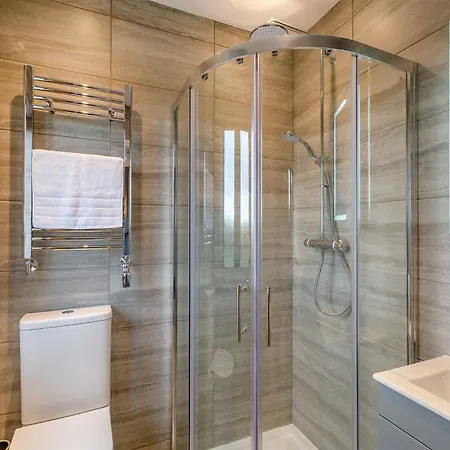 South View * Carlton Miniott