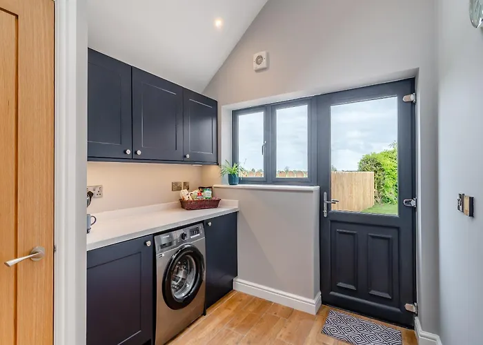 South View * Carlton Miniott